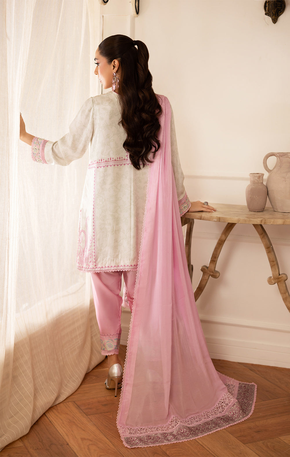 Maya | Eloura Silk Pret 25 | AURI