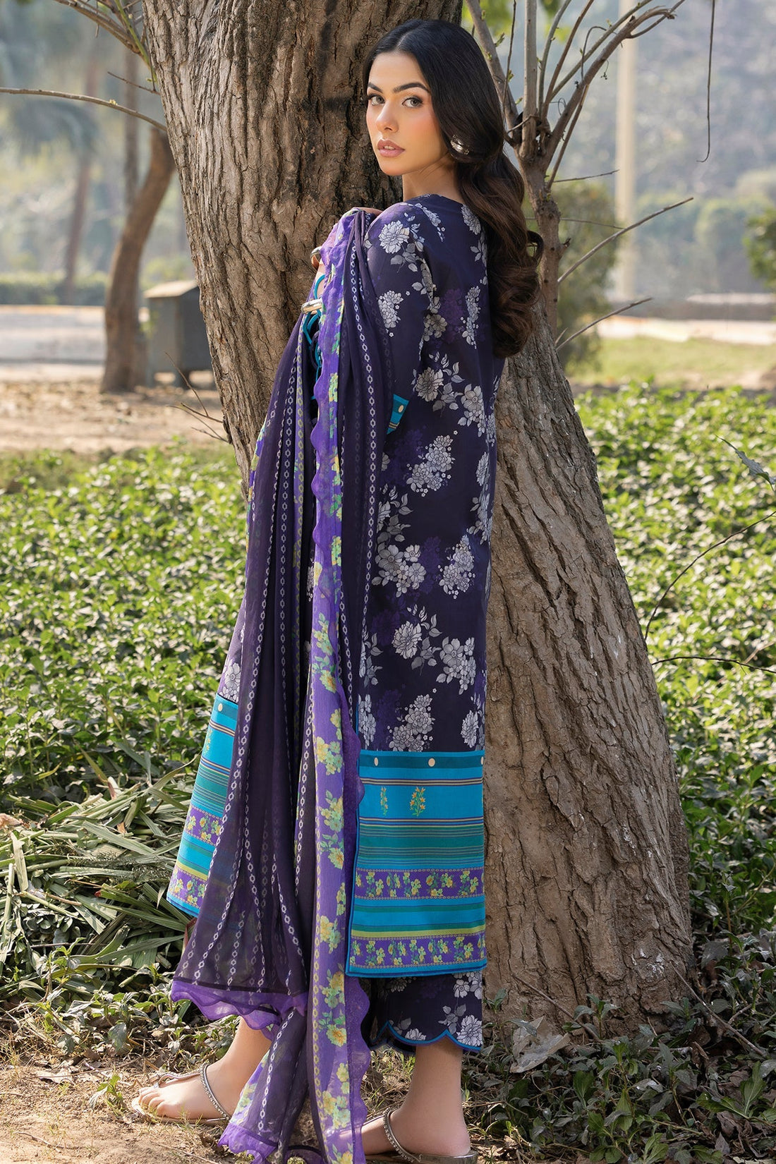 Charizma | C prints Lawn | CP5-15