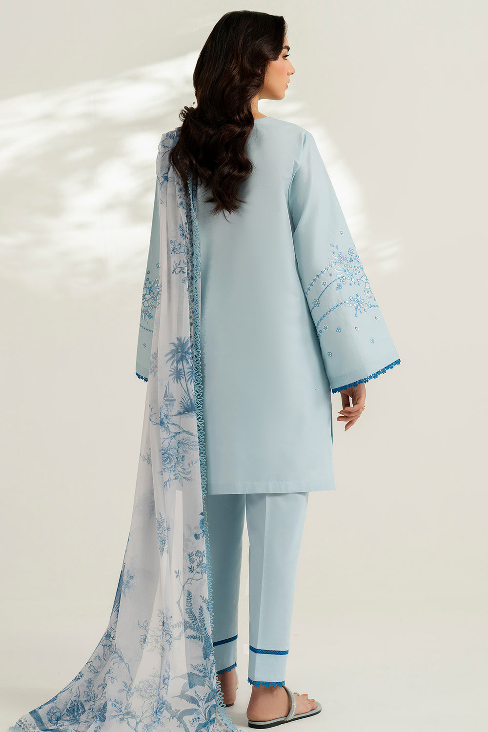 Farasha | Thread Lines Embroidered | Ash Mist