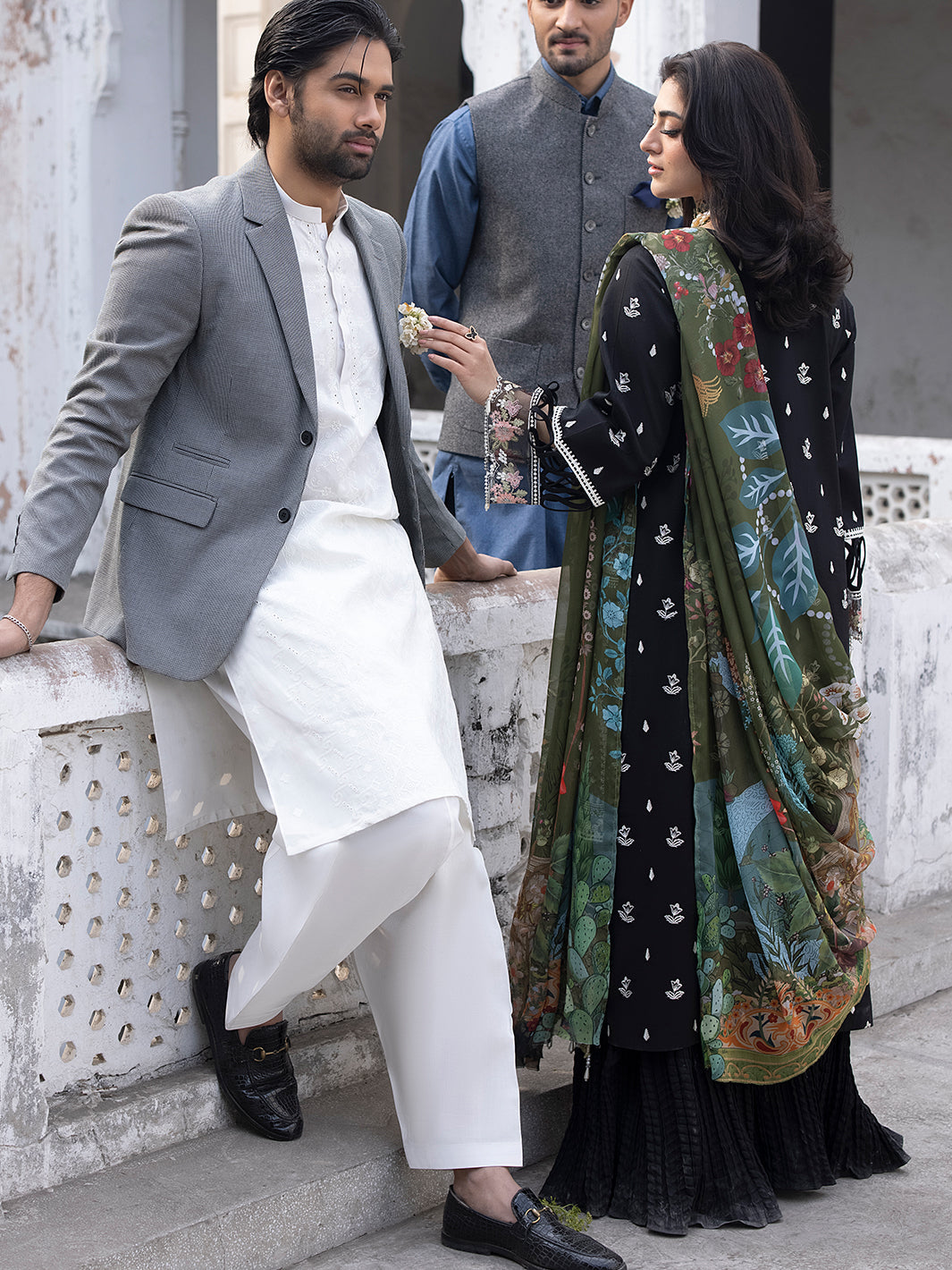 Mahnur | Mahrukh Luxury Lawn 24 | CAMELIA