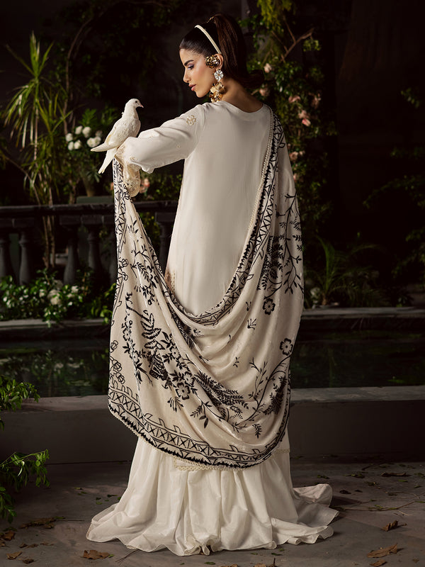 Mahnur | Amelia Luxury Winter 25 | CK-003 Kotrai