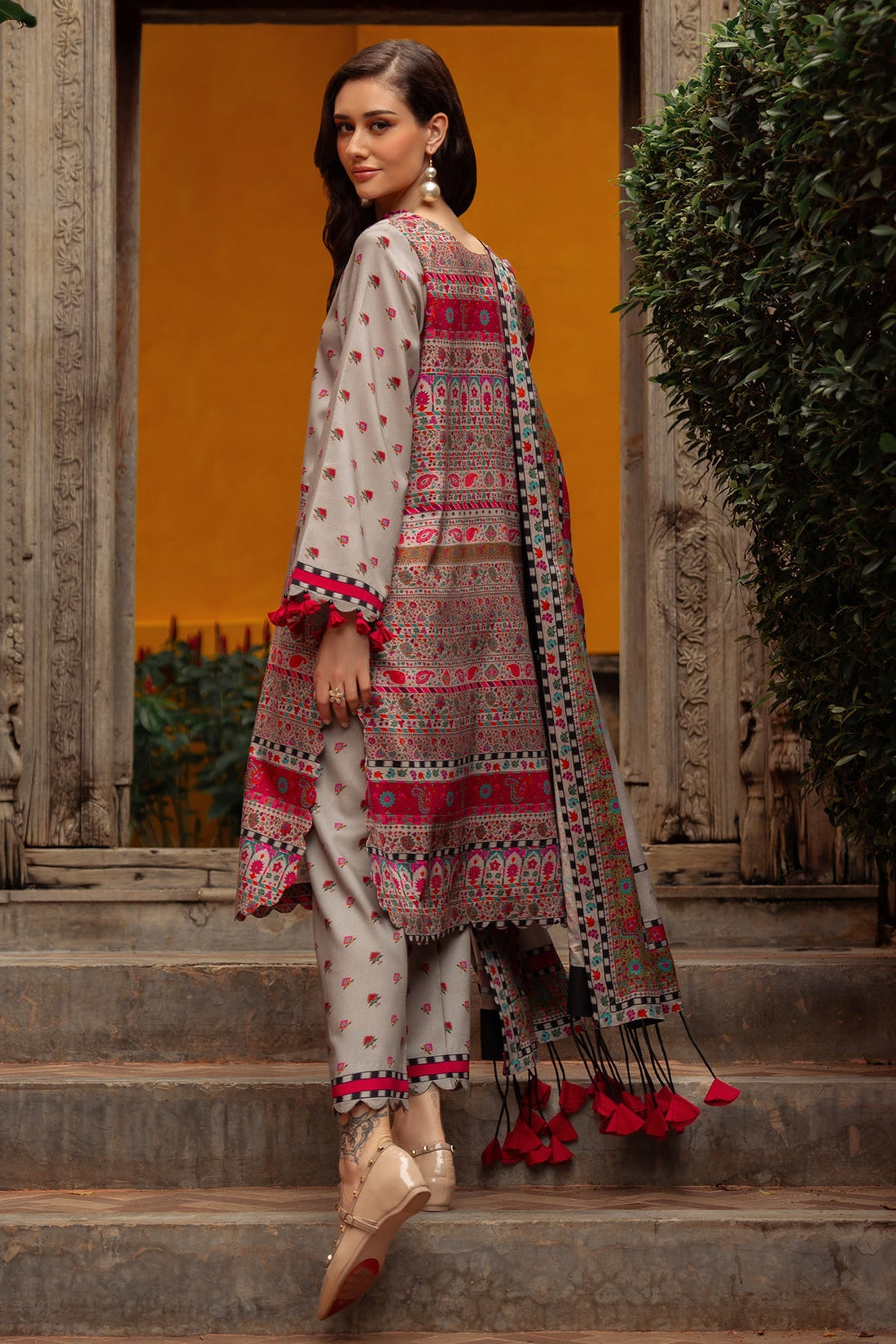 Charizma | C Prints Winter 25 | 3-PC Unstitched Printed Linen Collection CPW5-01