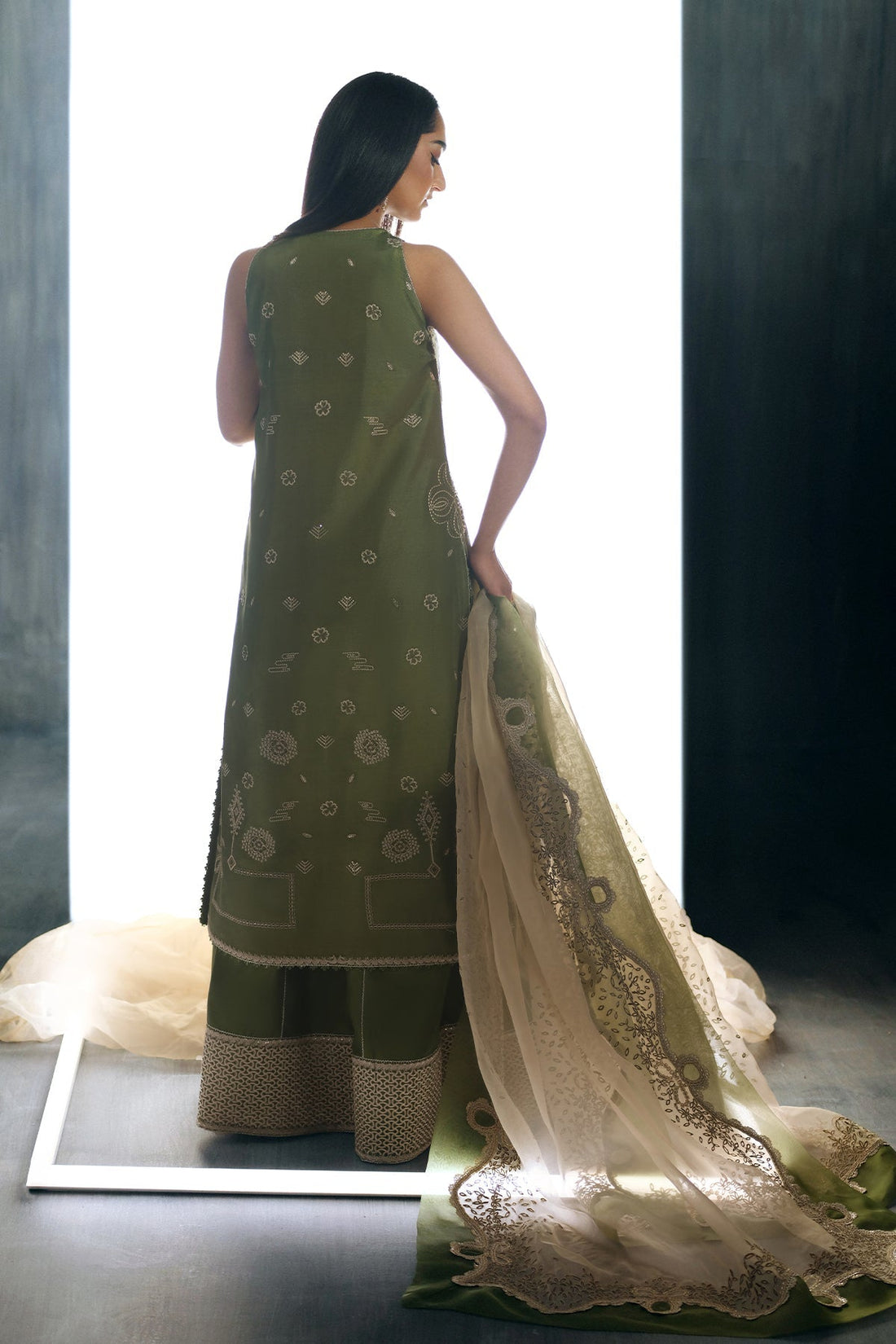 Nyra | Silk Pret A Porter 25 | Bella