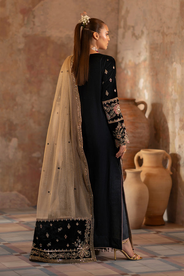 Emaan Adeel | Saanjh Velvet Collection 24 | Ishaan