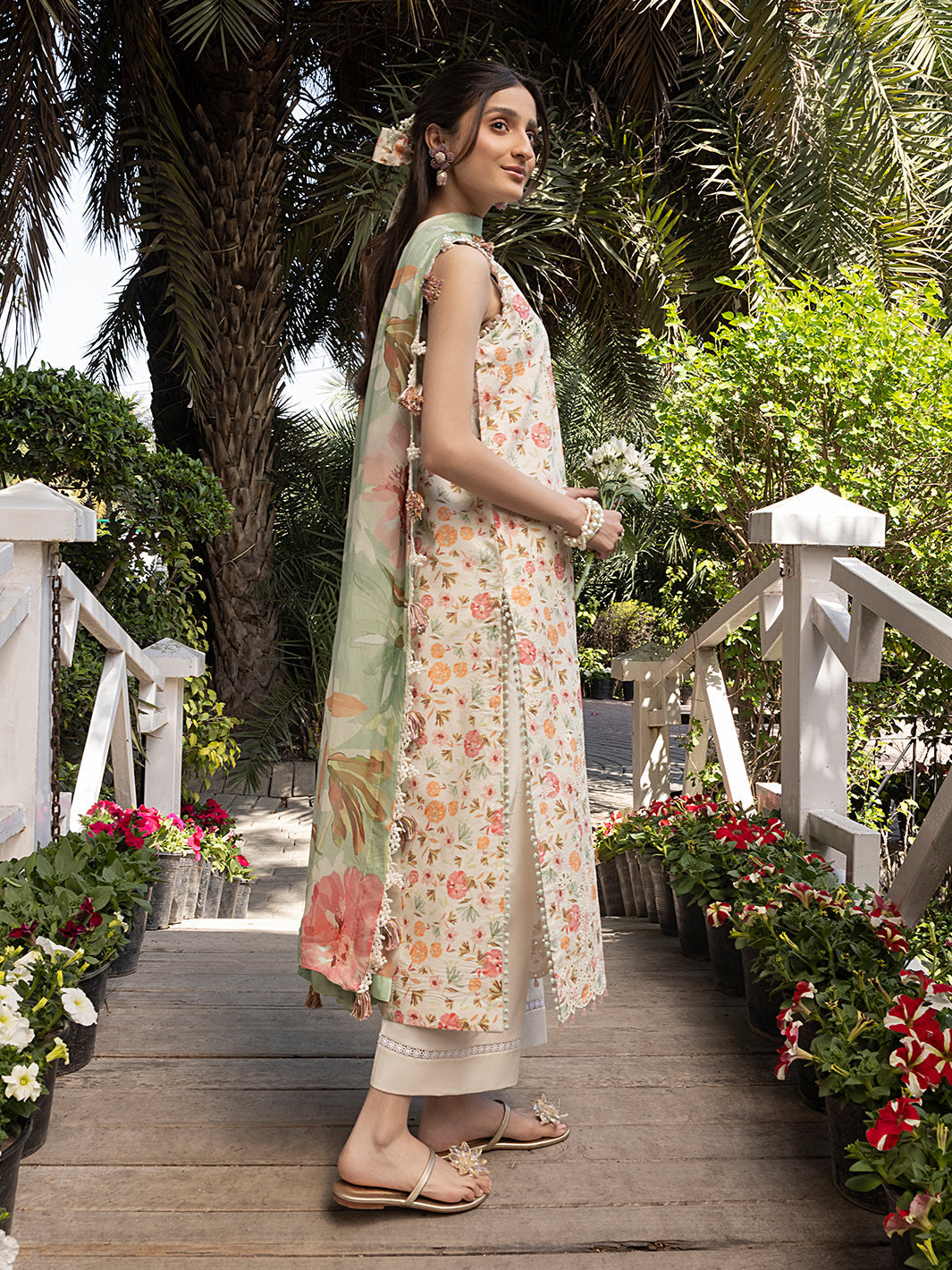 Izel | Oh Spring Lawn 25 | FLORA (A)