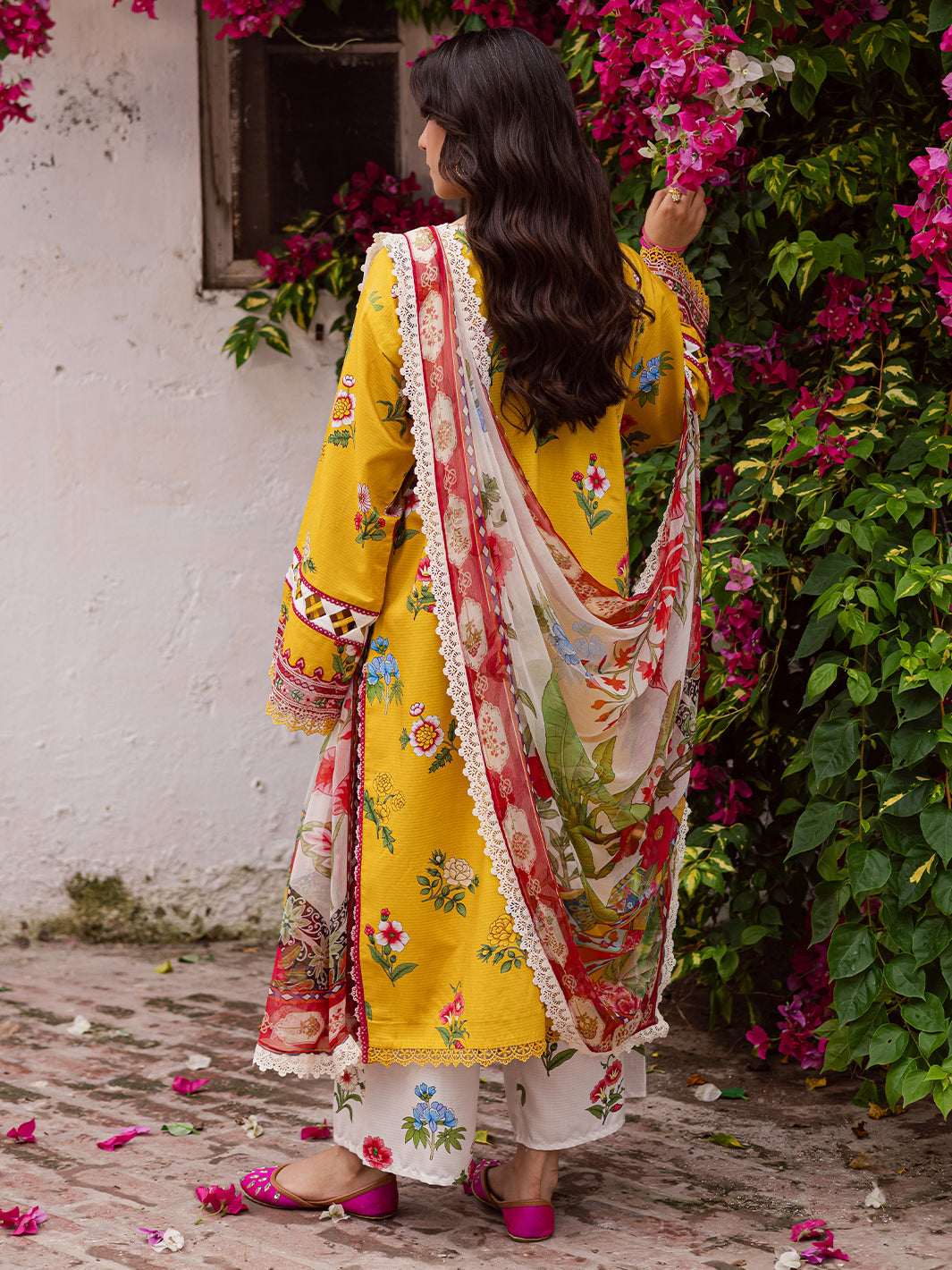 Mahnur | Gulzar Winter 25 | G - 12