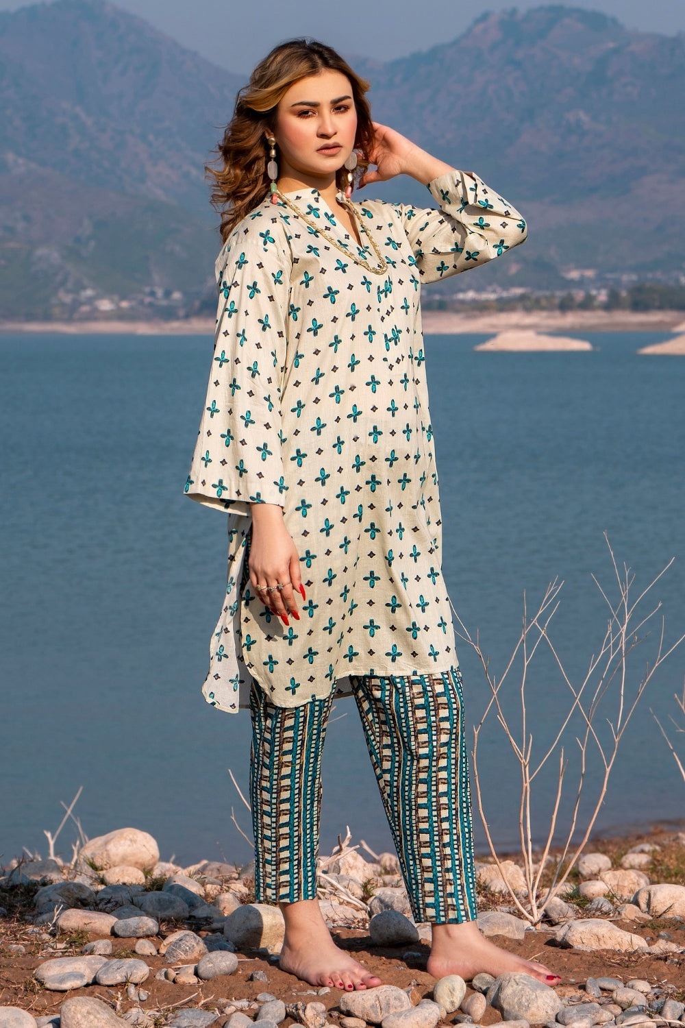 Ittehad | Embroidered Lawn | I-31