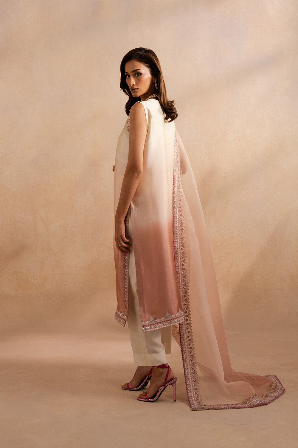 Maryum N Maria | Dhahab 25 | AURA - MS50261