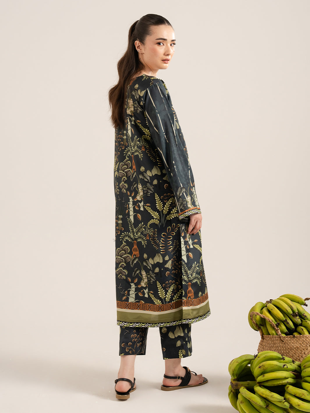 Izel | Sunset street Pret | MIREN