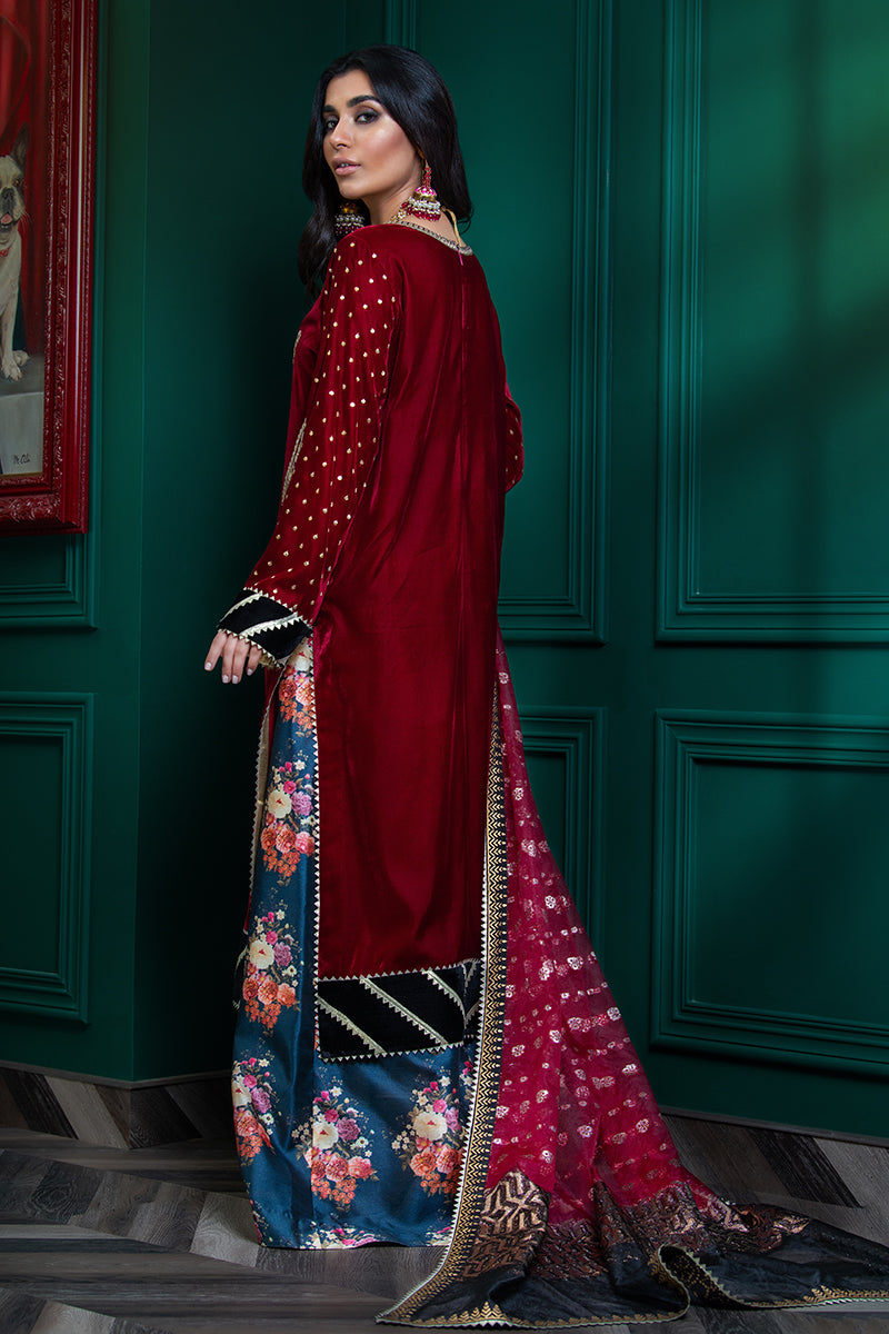 Wardha Saleem | Velvets Winter Fall 24 | Lal Bagh 2