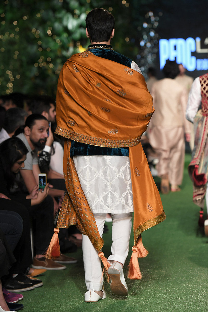 Pakistani Menswear | MNR-JAANBAAZ