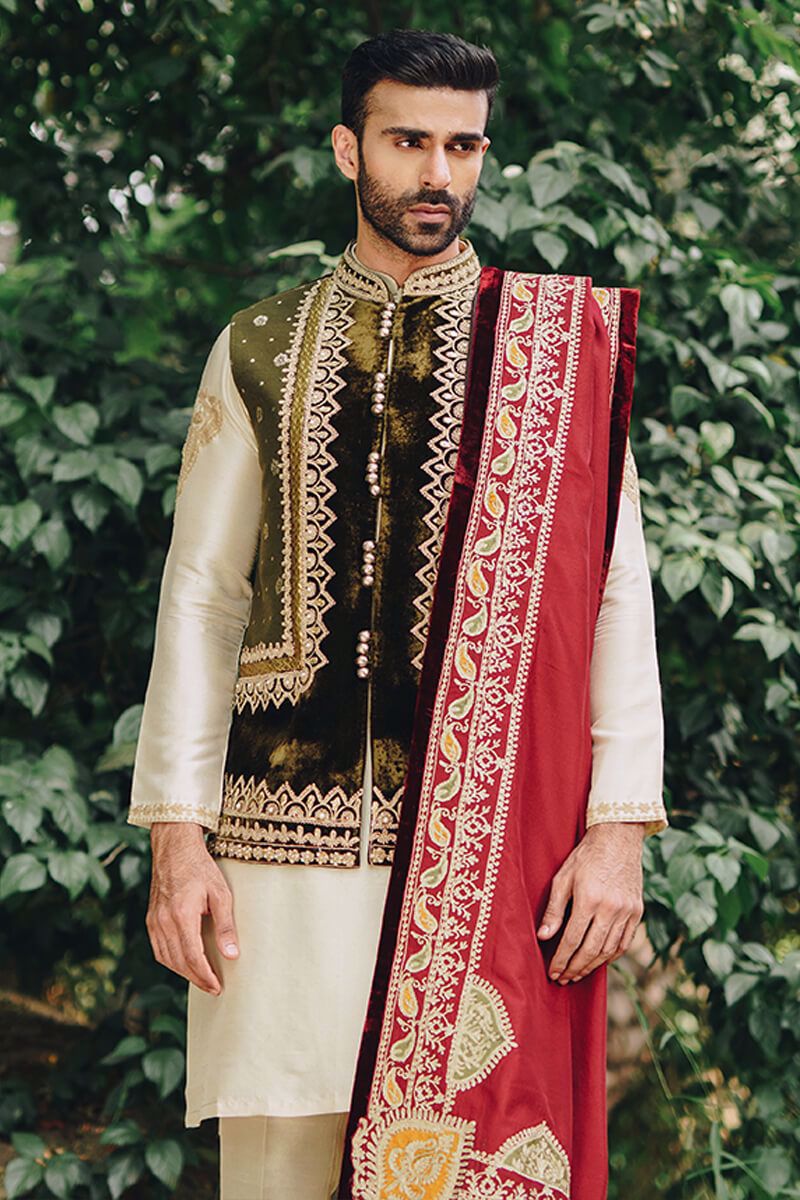 Pakistani Menswear | MNR-NISARI