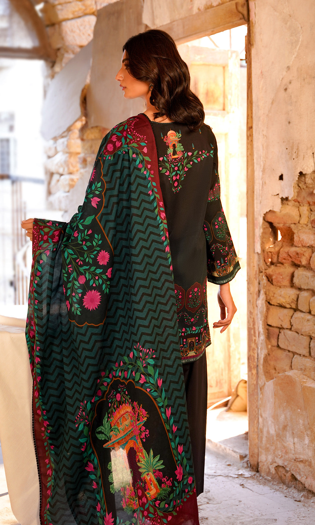 Sahar | Selene Vol 2 | Monochrome Bloom