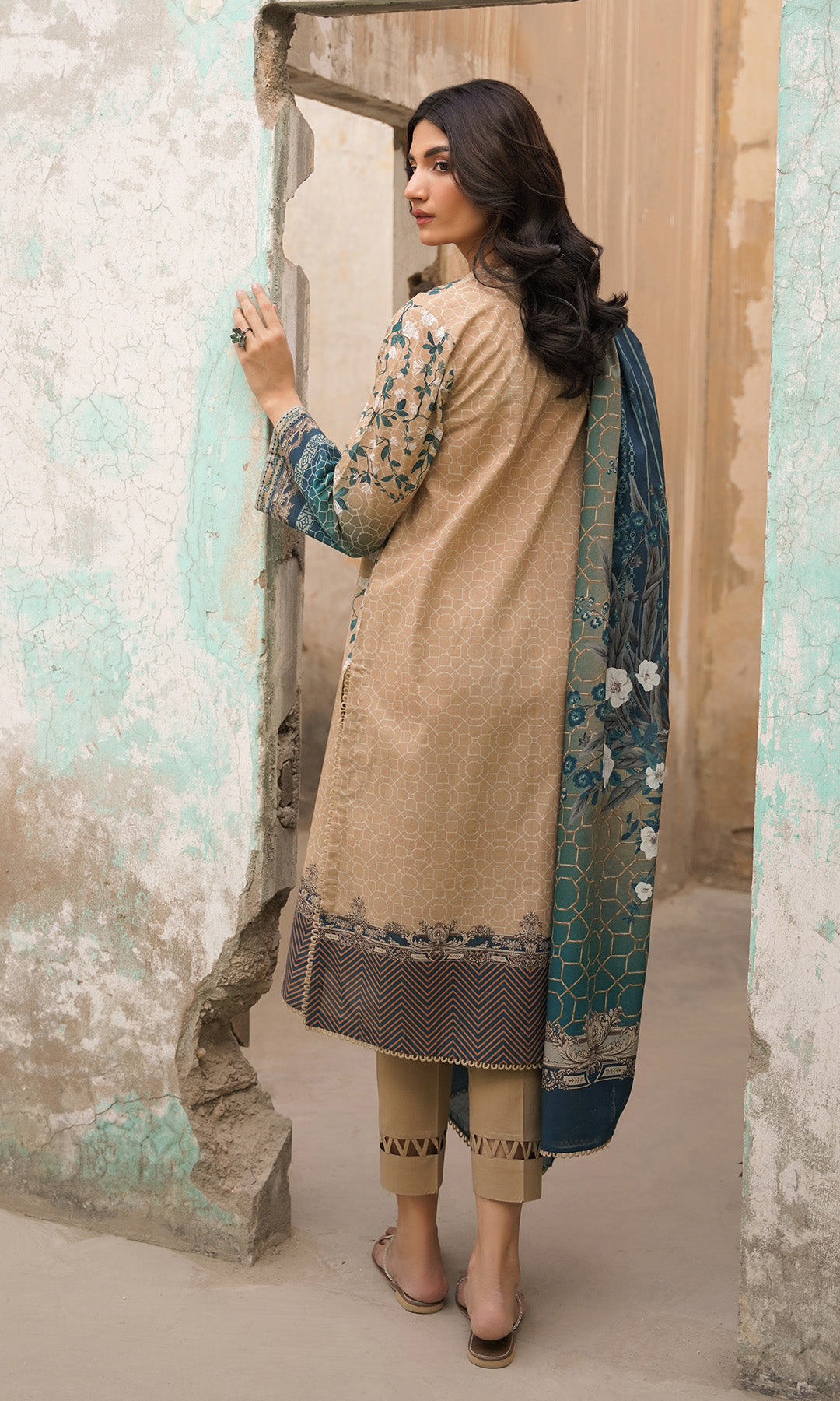 Sahar | Selene Vol 2 | Floralscape